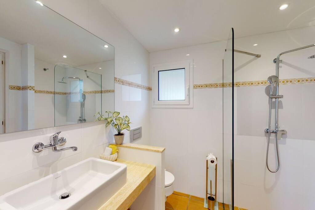 Lesal Villas Rentals, Villa Mar Azul, Tossa De Mar Luaran gambar